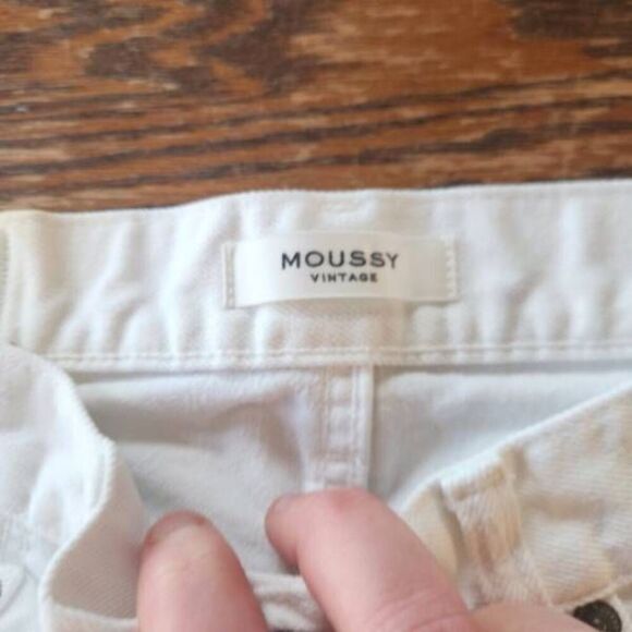 Moussy Howa Distressed Jeans in White sz 29x25.5 - Picture 2 of 5